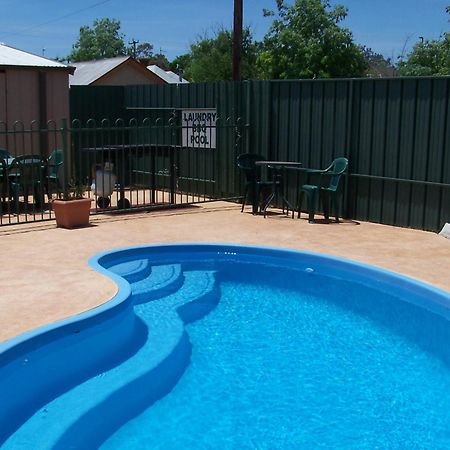 Green Gables Motel Dubbo Exterior photo