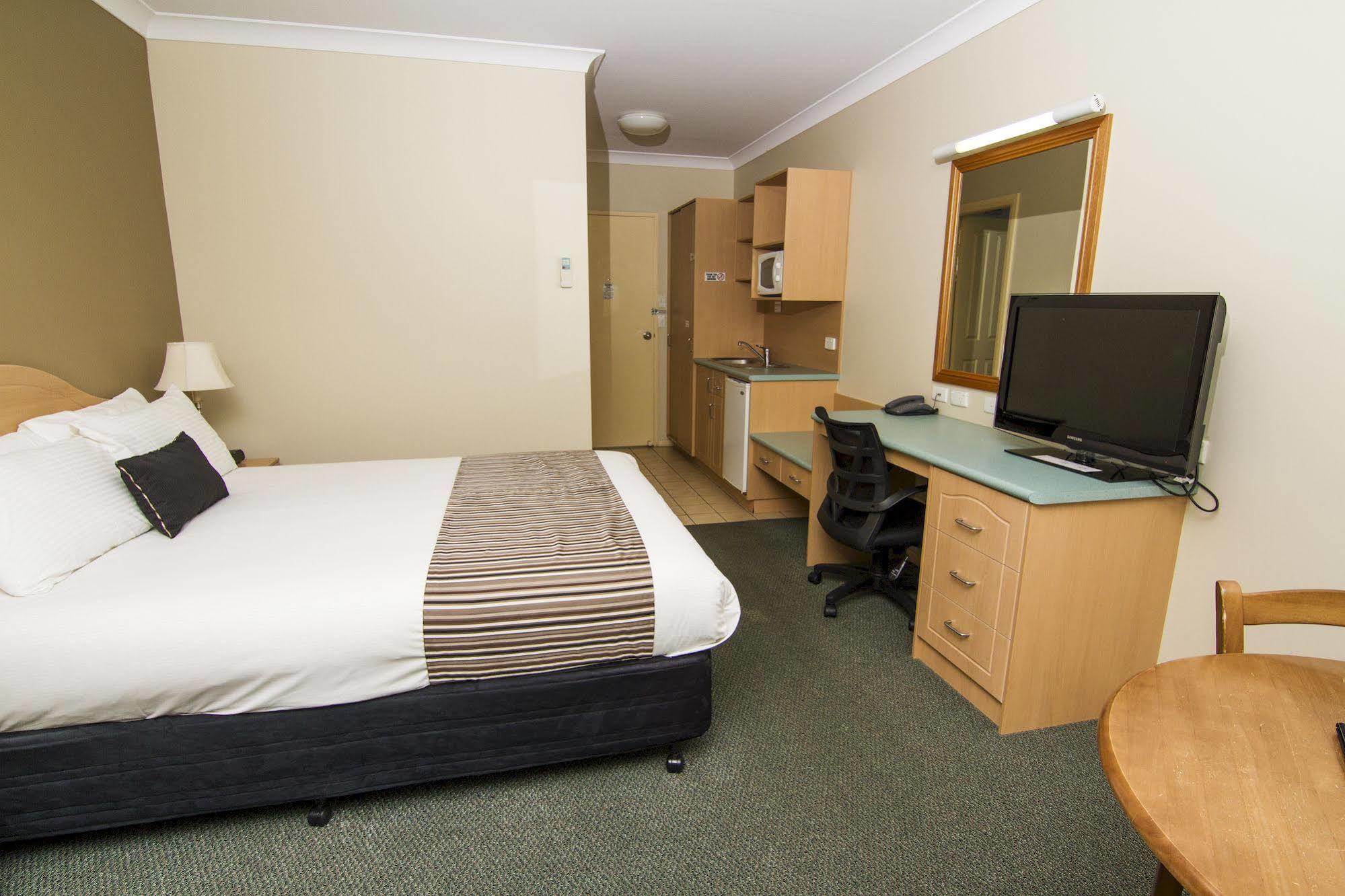 Green Gables Motel Dubbo Exterior photo