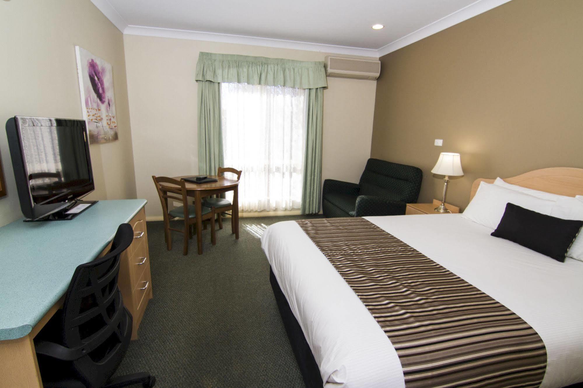 Green Gables Motel Dubbo Exterior photo