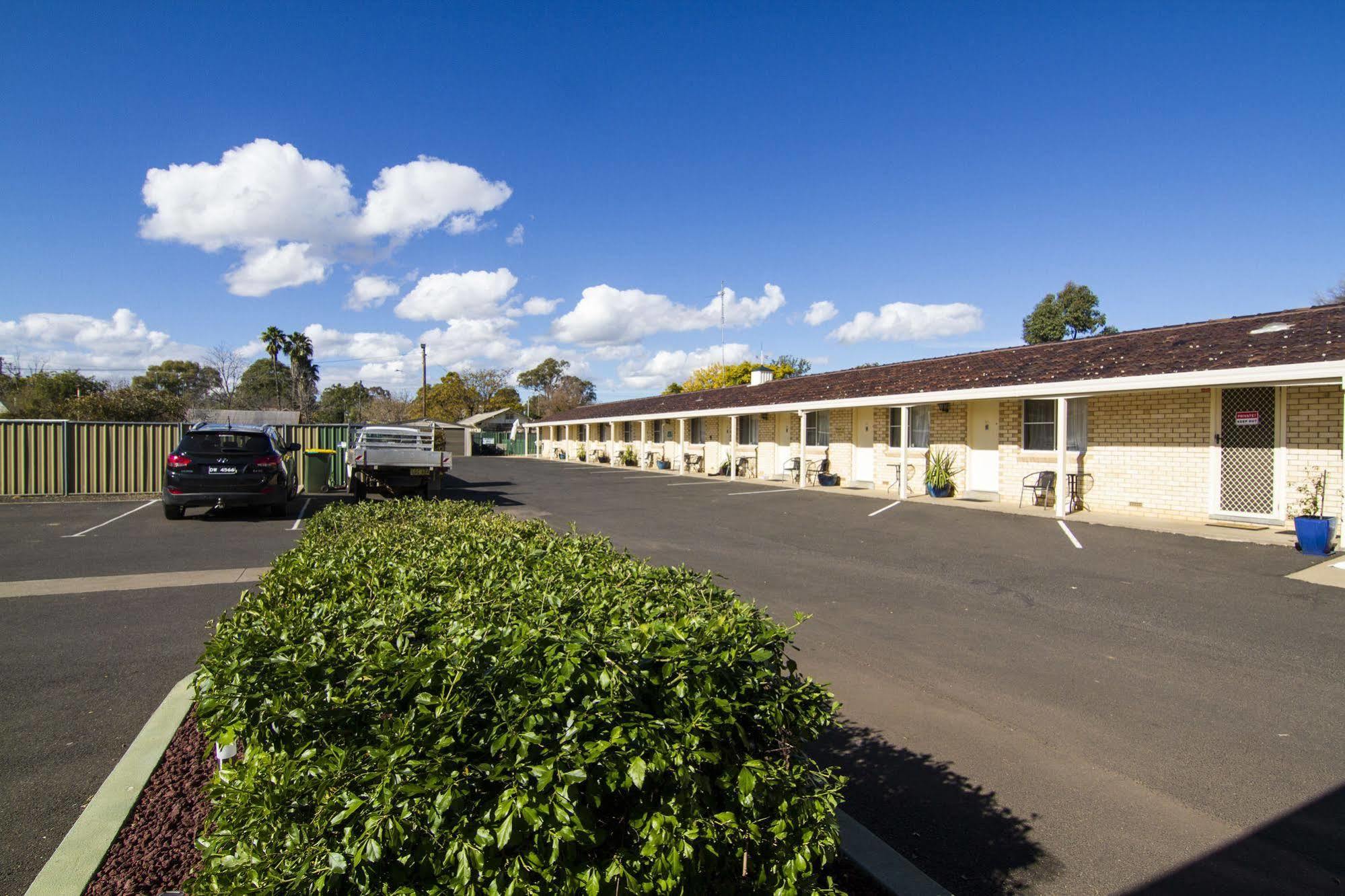 Green Gables Motel Dubbo Exterior photo
